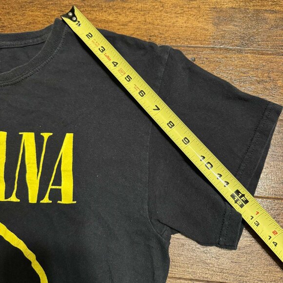 Nirvana 90's Grunge Smiley‎ Face Logo Band T-Shirt Sz M Black Yellow - Picture 11 of 11